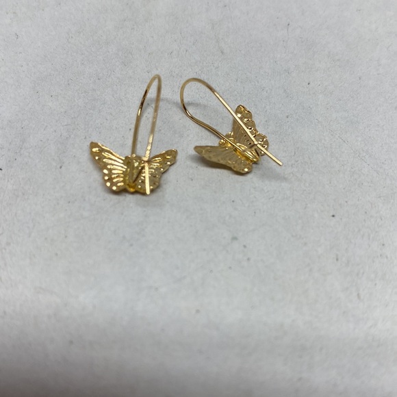 Adorable and delicate 14kt gold butterfly earrings - Picture 8 of 8